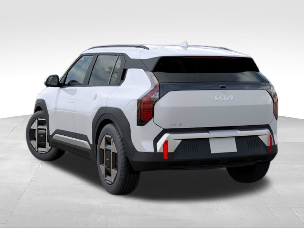 New 2027 White Kia  image 4