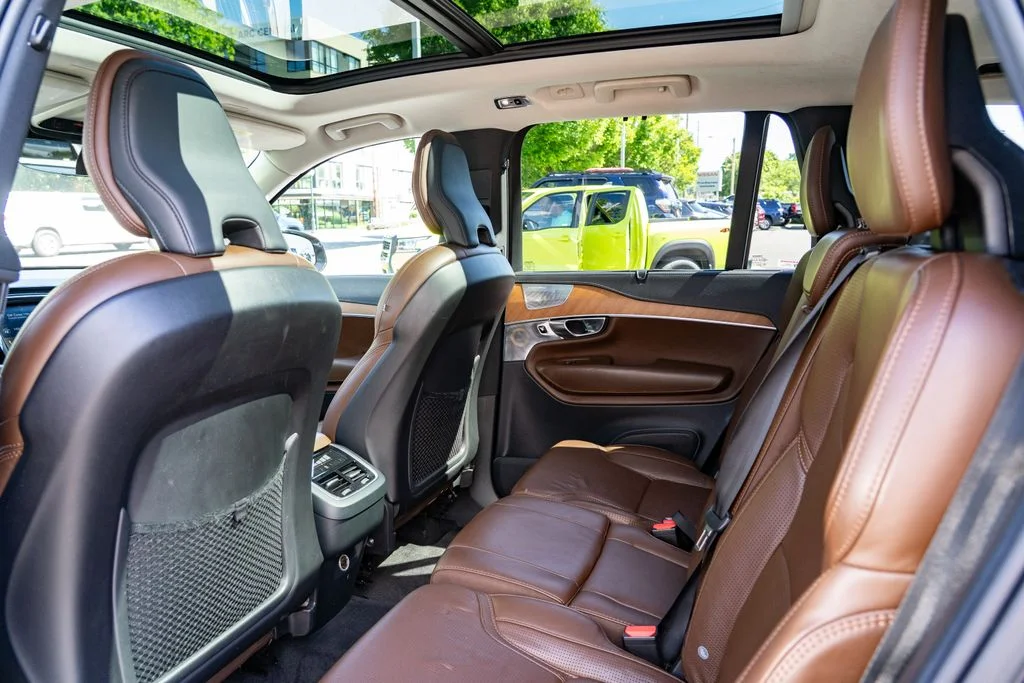 Used 2019 Black Volvo T6 Inscription image 25