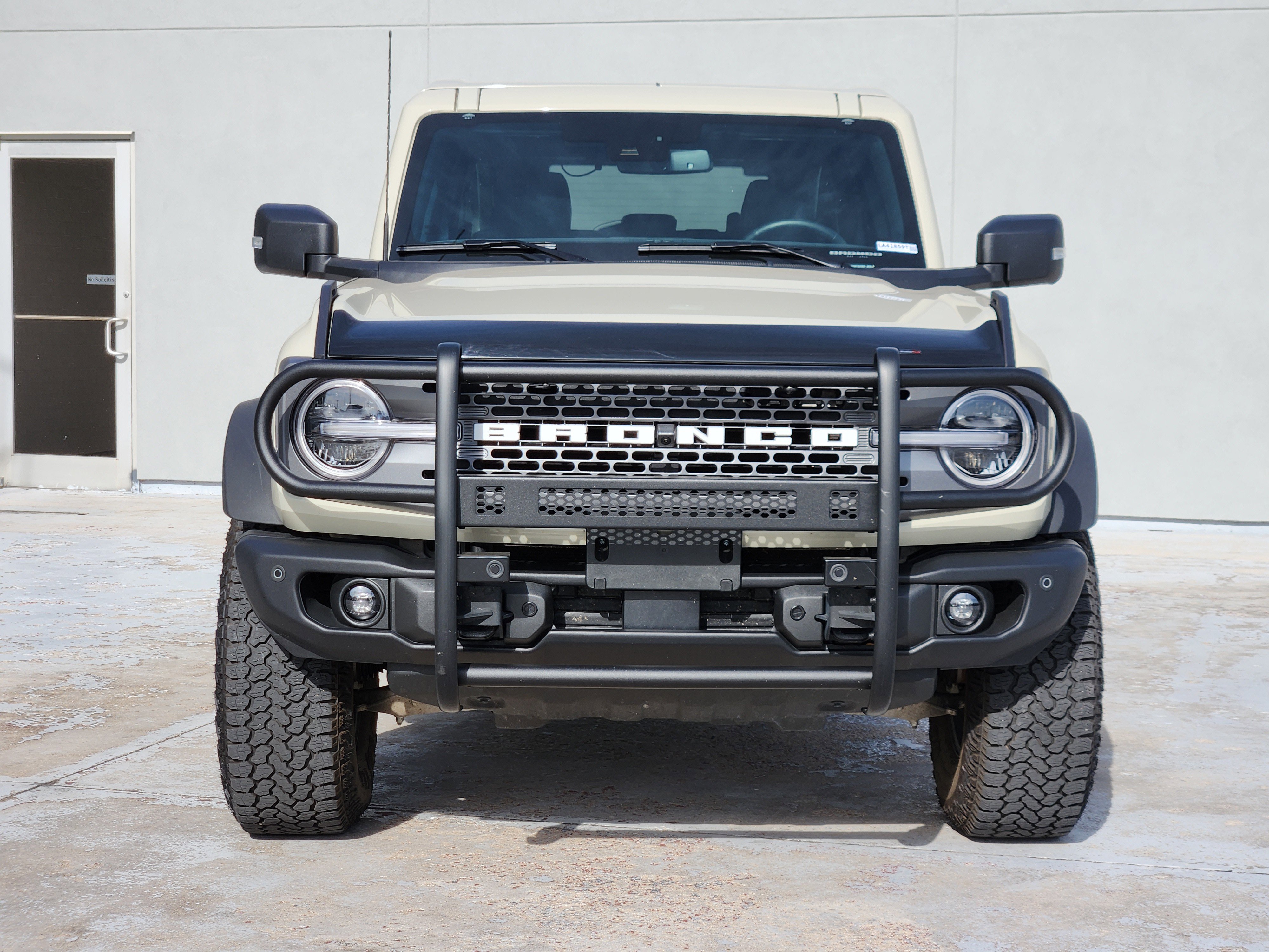 Used 2025 Desert Sand Ford Badlands image 3