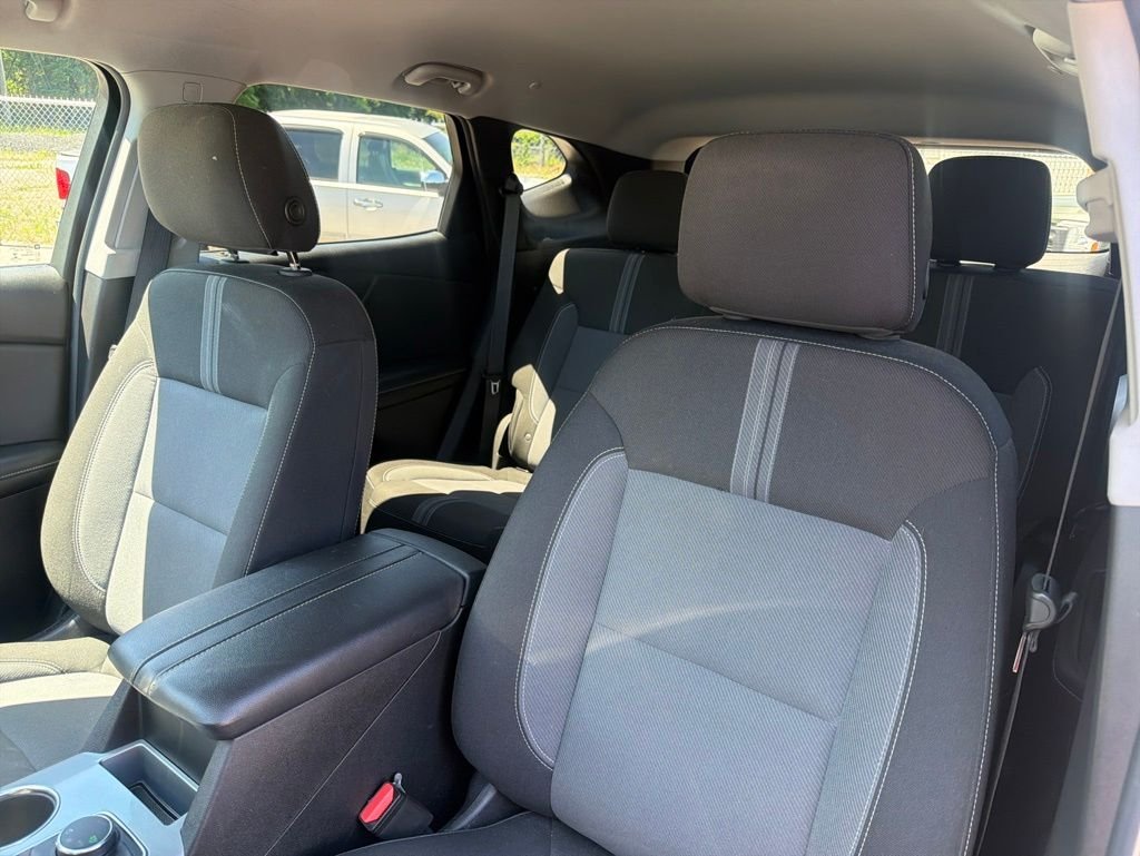 Used 2023 White Chevrolet LT image 20