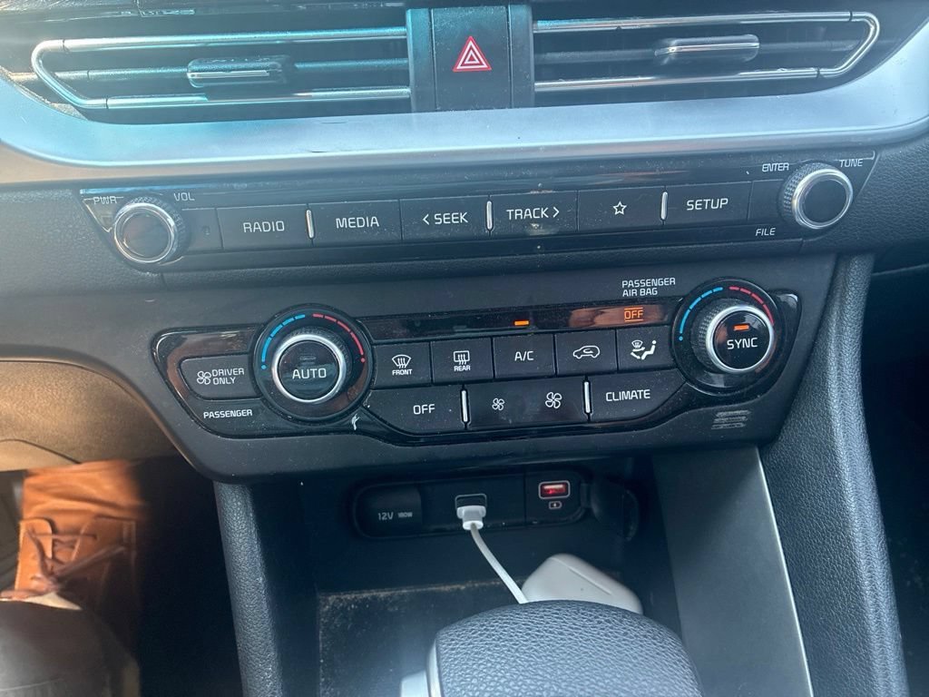 Used 2020 Silky Silver Kia LX image 9