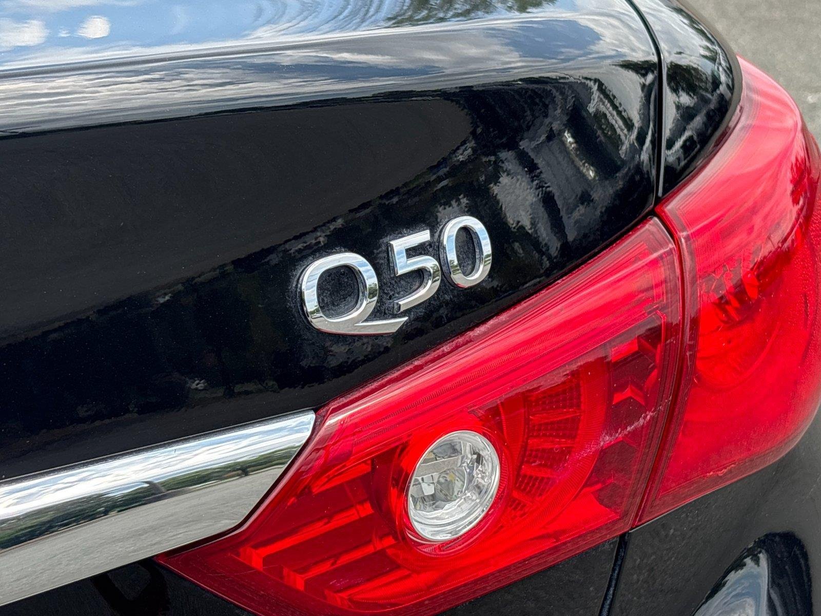 Used 2015 Black Obsidian INFINITI Premium image 11