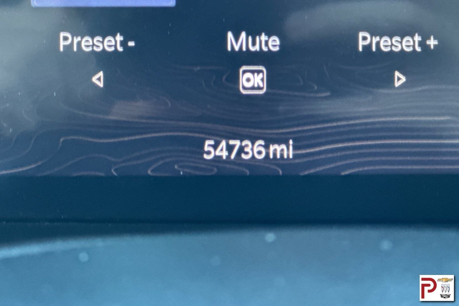 Used 2022 Gray Jeep Laredo image 33