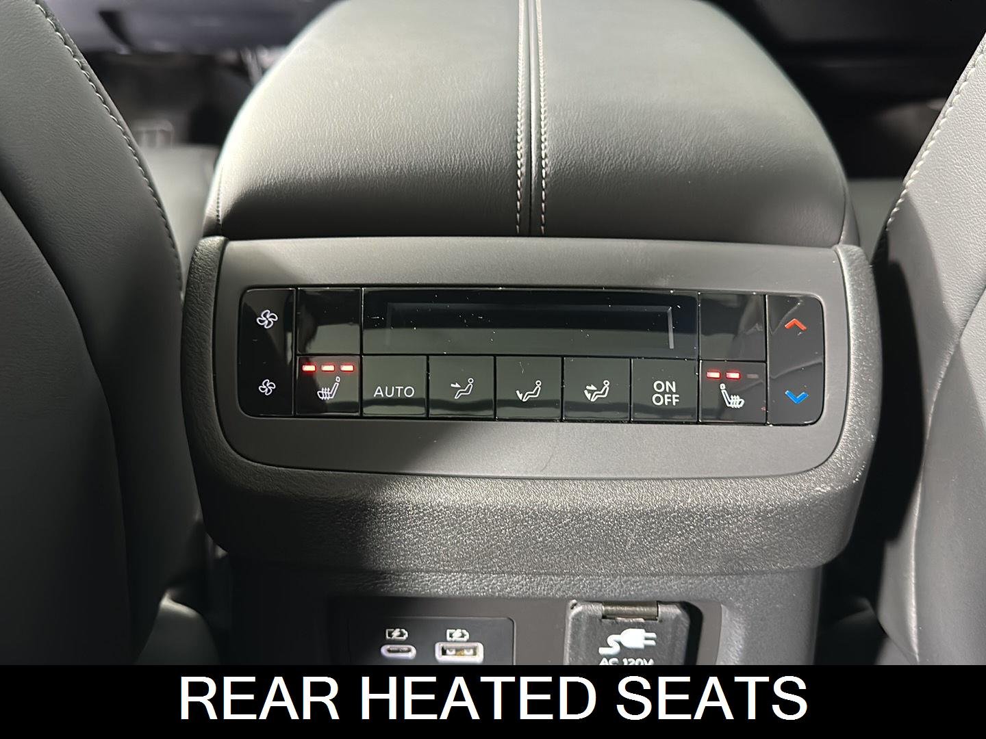 Certified Used 2025 Everest White Pearl Tricoat Nissan Platinum image 11