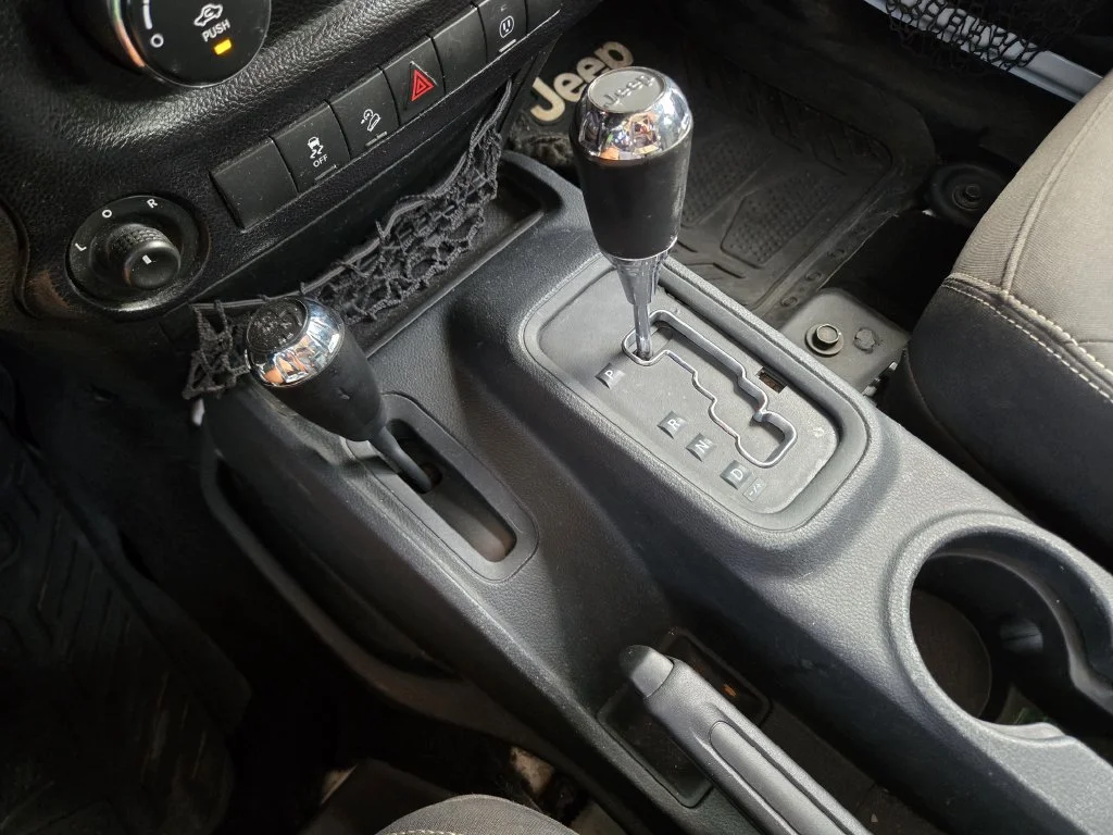 Used 2016 White Jeep Unlimited Rubicon image 28
