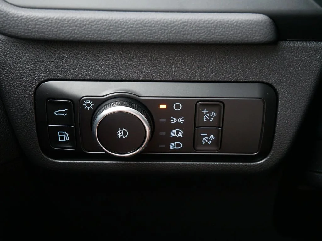 Used 2025 White Ford ST-Line Select image 16