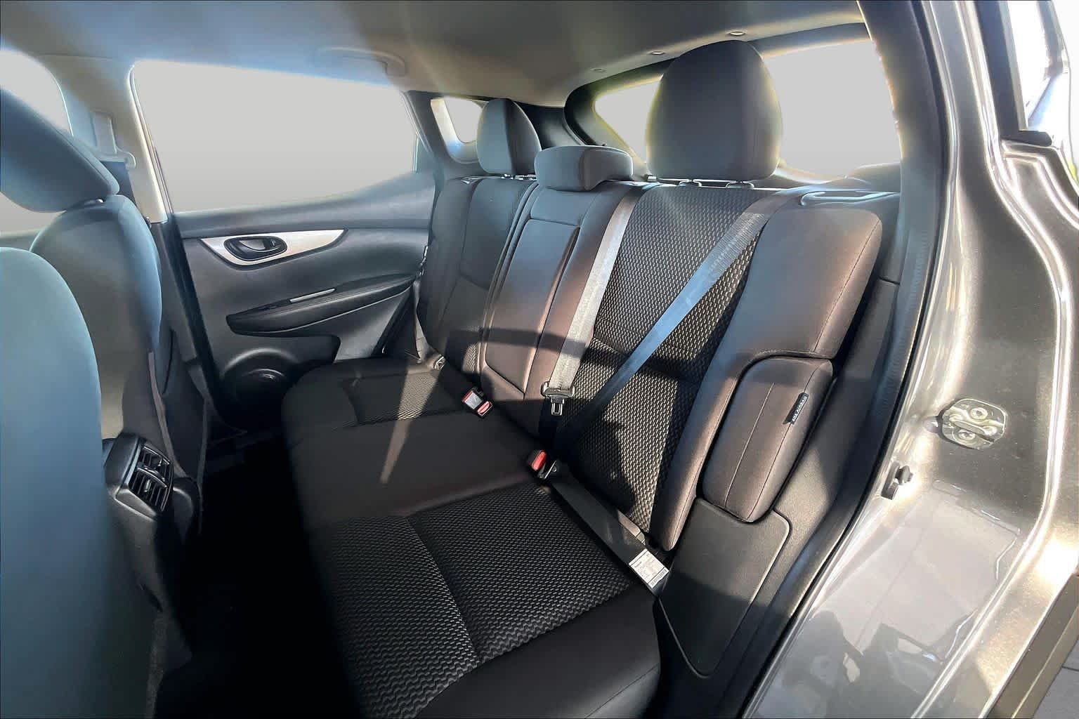 Certified Used 2022 Gun Metallic Nissan S image 19