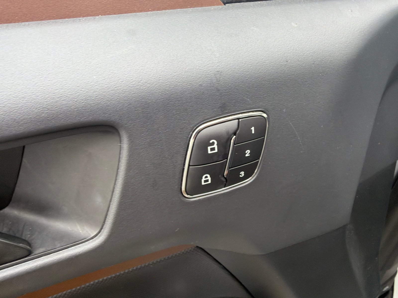 Used 2023 Silver Metallic Ford Outer Banks image 17