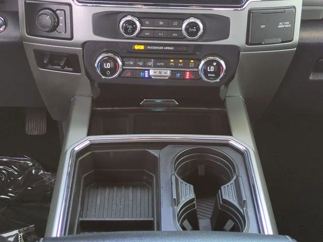 Used 2022 Agate Black Metallic Ford Lariat image 19
