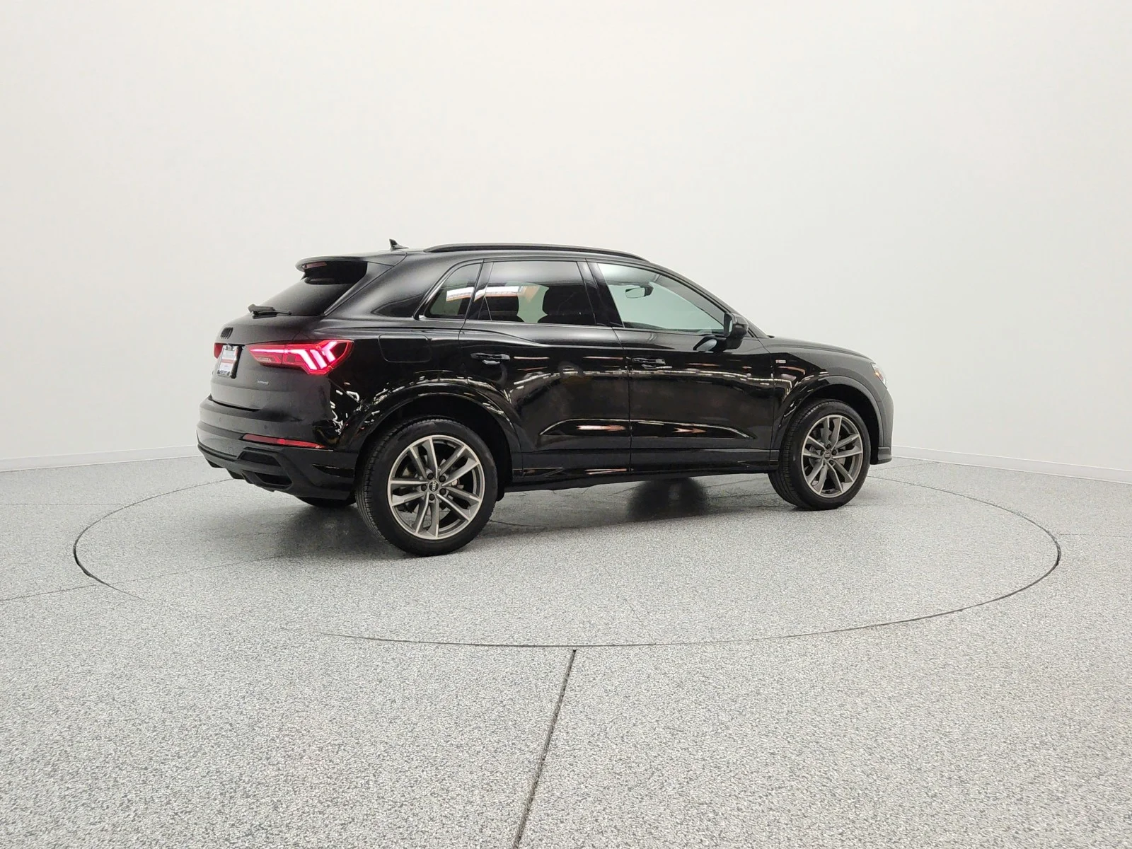 Used 2025 Mythos Black Metallic Audi S line Premium image 5