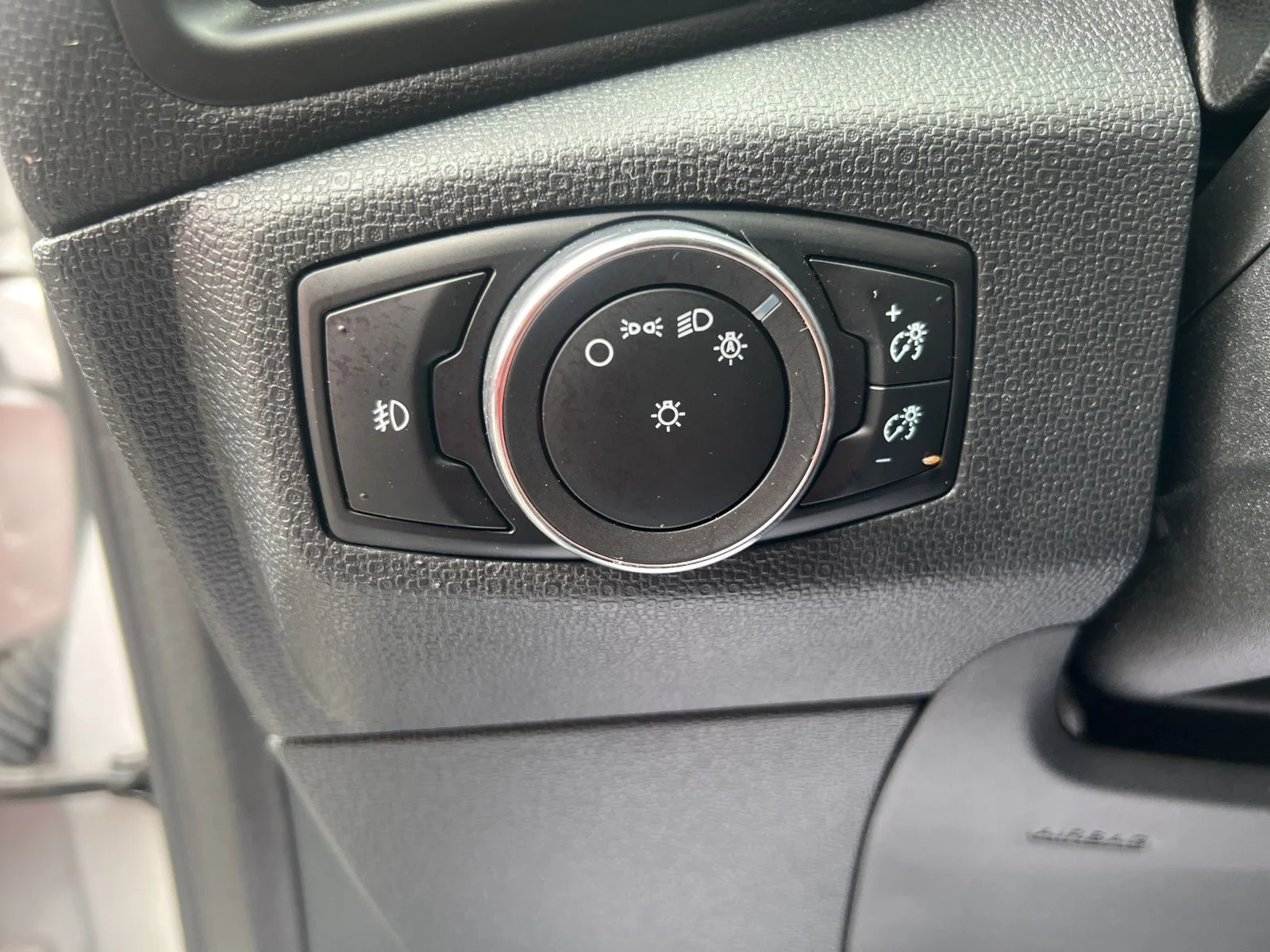 Used 2022 Silver Metallic Ford SE image 12