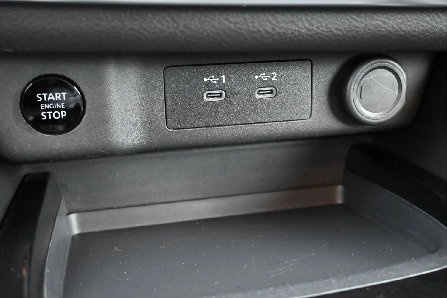 Used 2025 Silver Nissan SV image 21