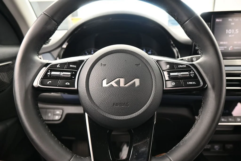Used 2023 Mars Orange Kia S image 22