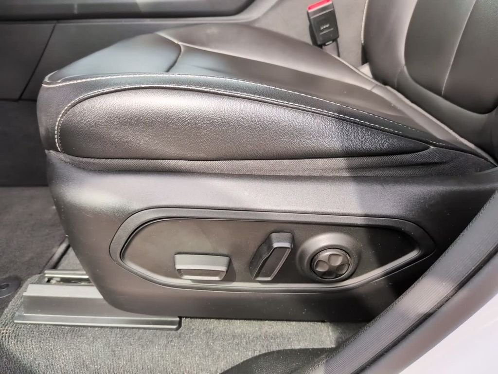 Used 2023 White Jeep Limited image 20