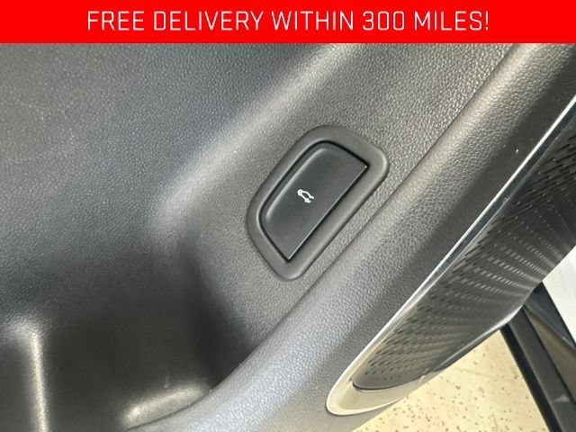 Certified Used 2025 White Frost Tricoat GMC Denali image 6