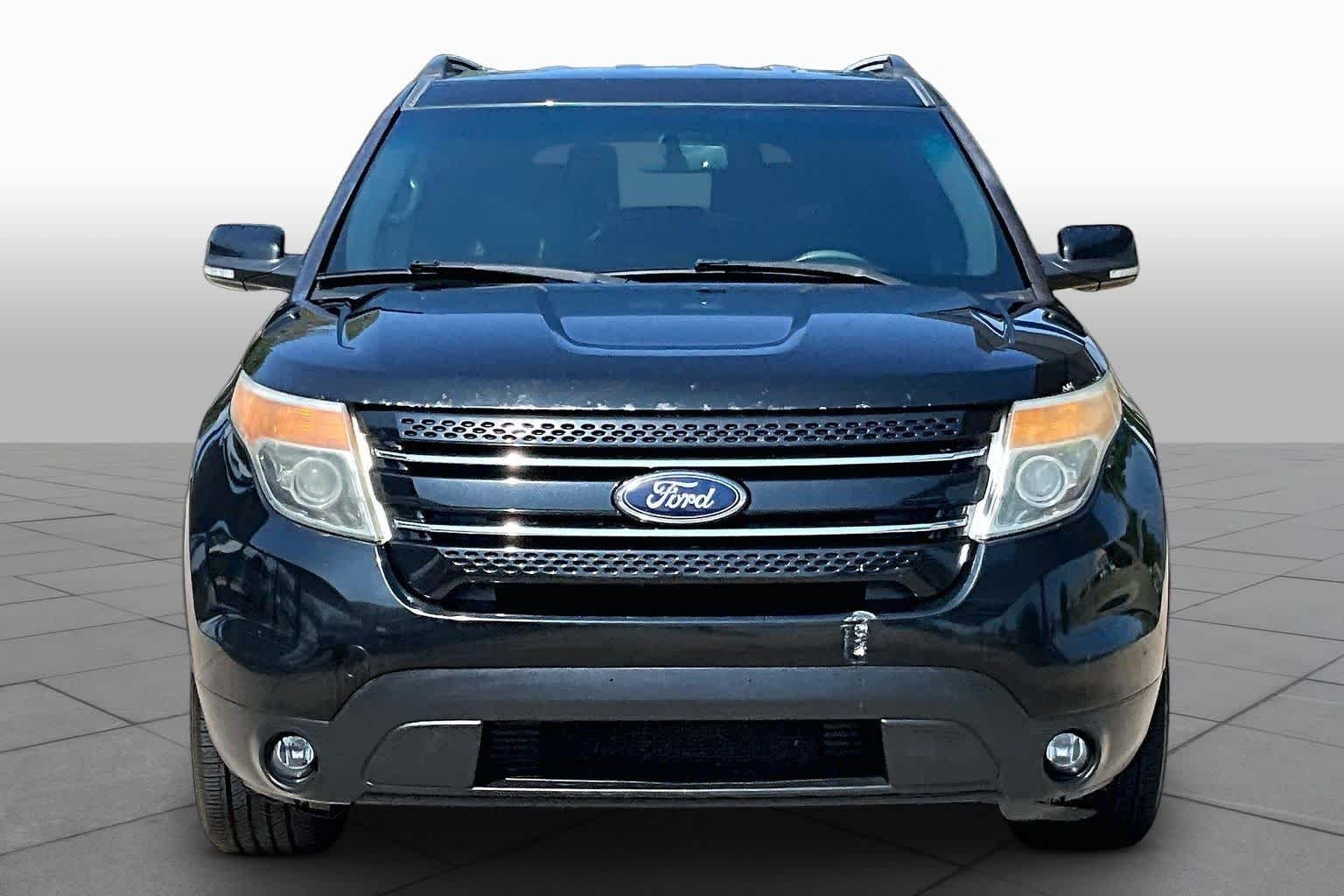Used 2014 Tuxedo Black Metallic Ford Limited image 4