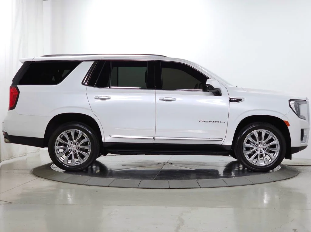 Used 2024 White GMC Denali image 11