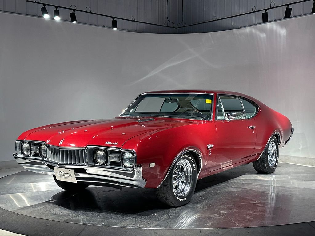 Used 1968 Red Oldsmobile Supreme image 2