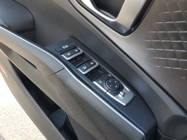 Certified Used 2025 Ebony Black Kia S image 27