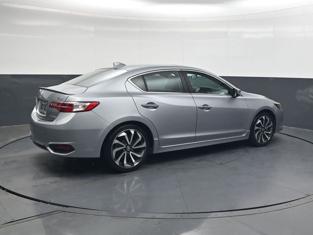Used 2018 Silver Metallic Acura Special Edition image 4