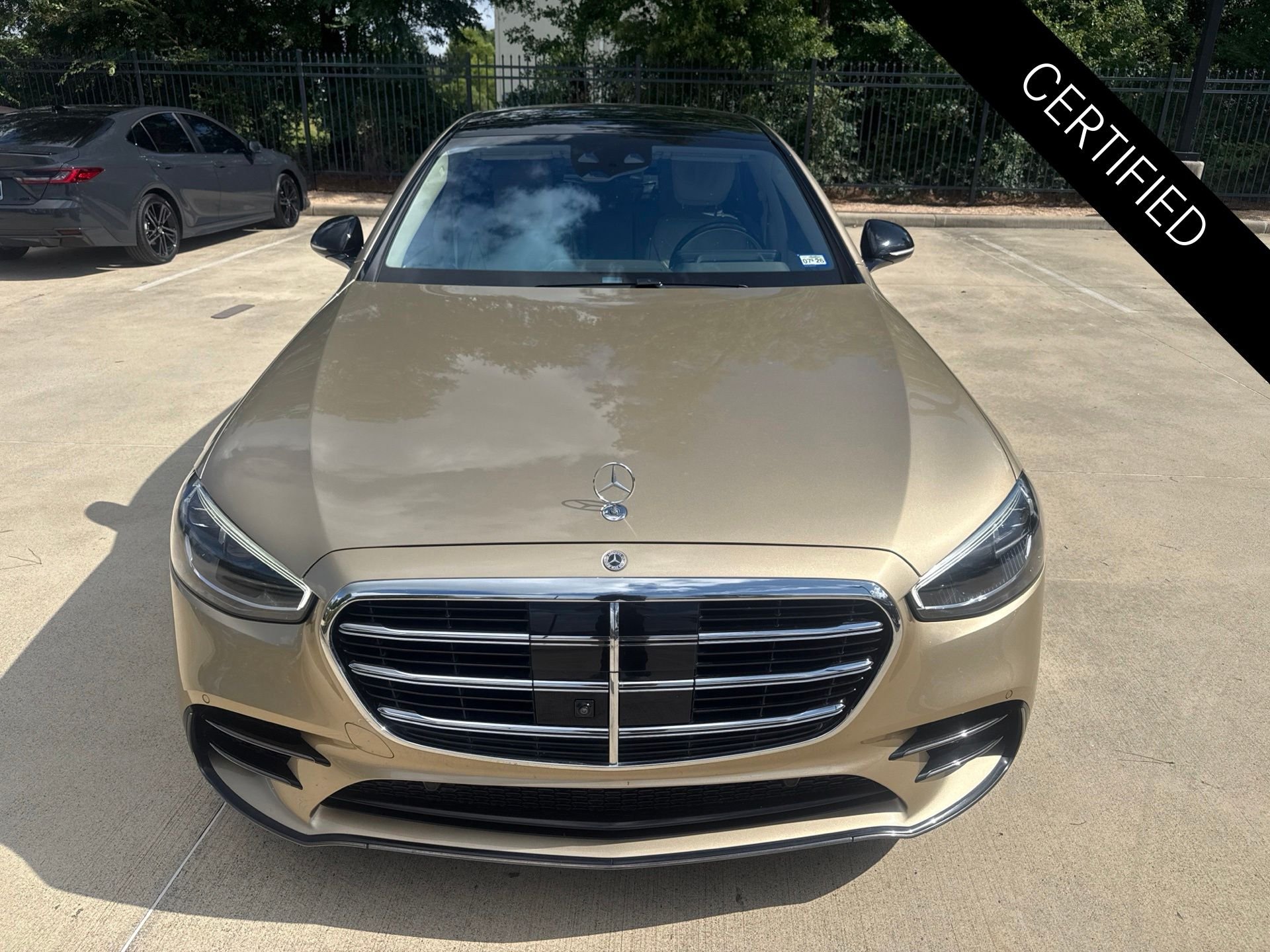 Certified Used 2023 MANUFAKTUR Kalahari Gold Magno Mercedes-Benz S 580 image 2
