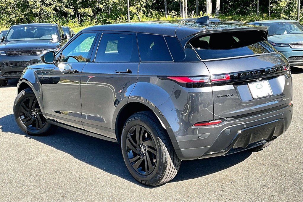 Used 2026  Land Rover S image 11