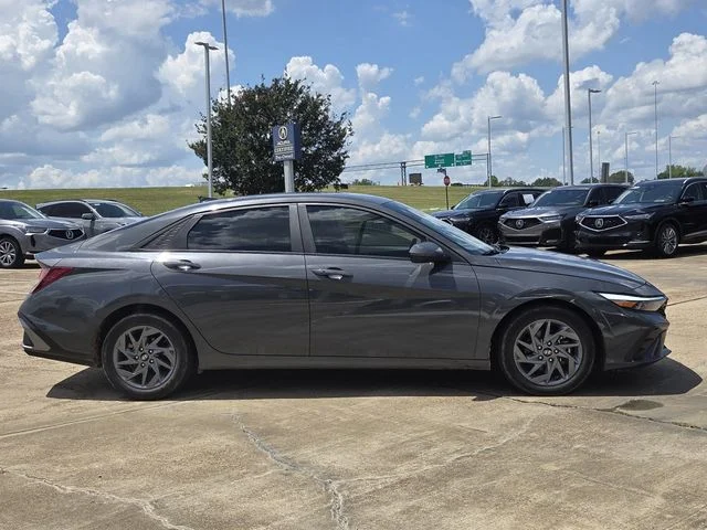 Used 2024 Ecotronic Gray Hyundai SEL image 3