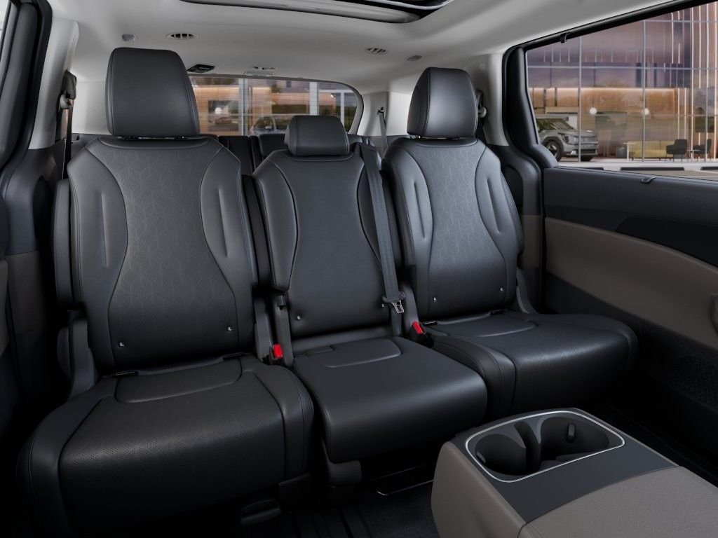 New 2027 Ceramic Silver Kia SX image 16