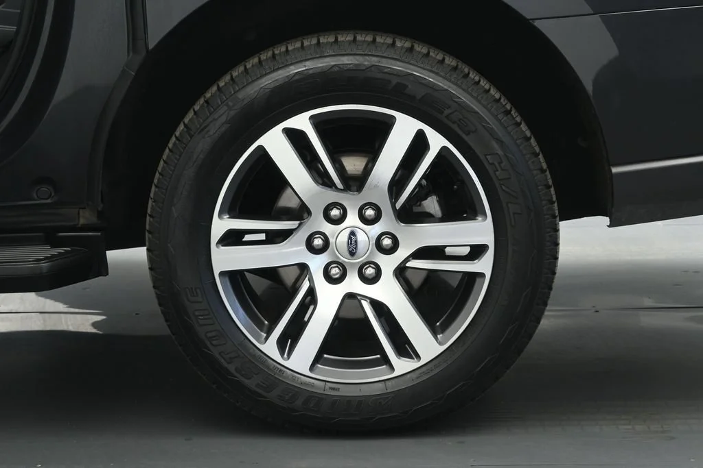 Certified Used 2024 Gray Ford Limited image 25