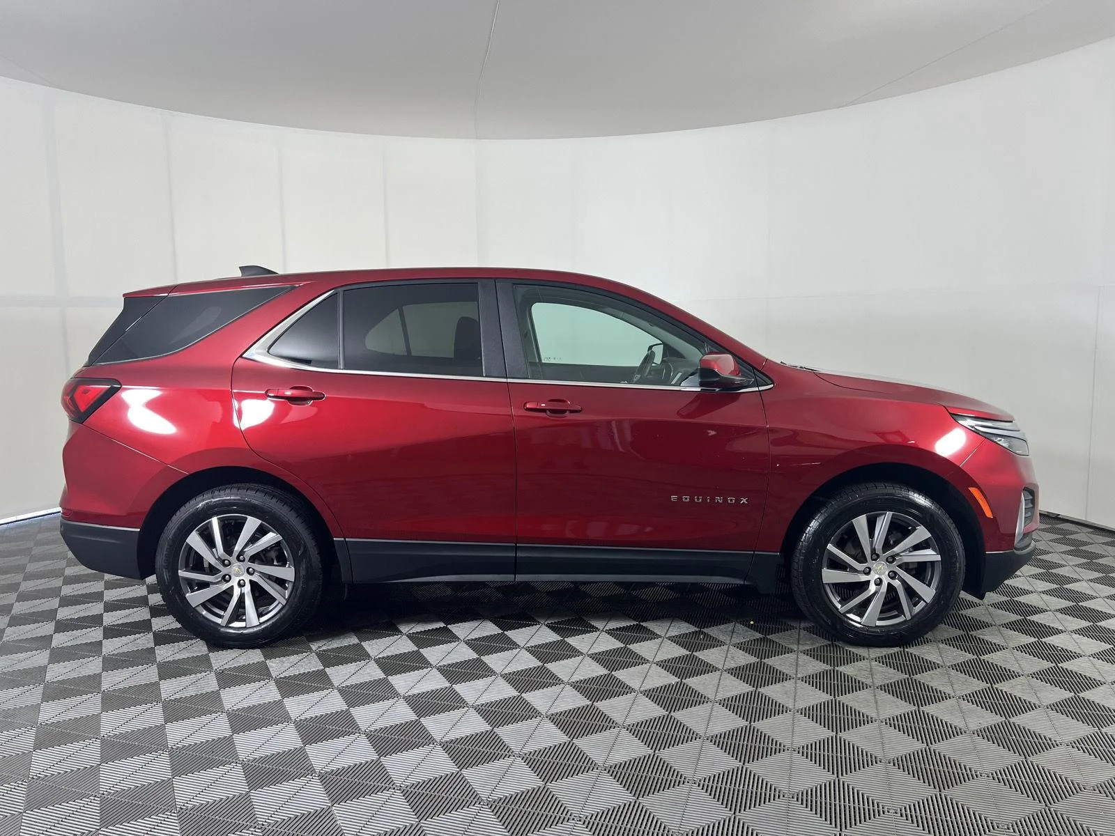 Used 2024 Radiant Red Tintcoat Chevrolet LT image 23