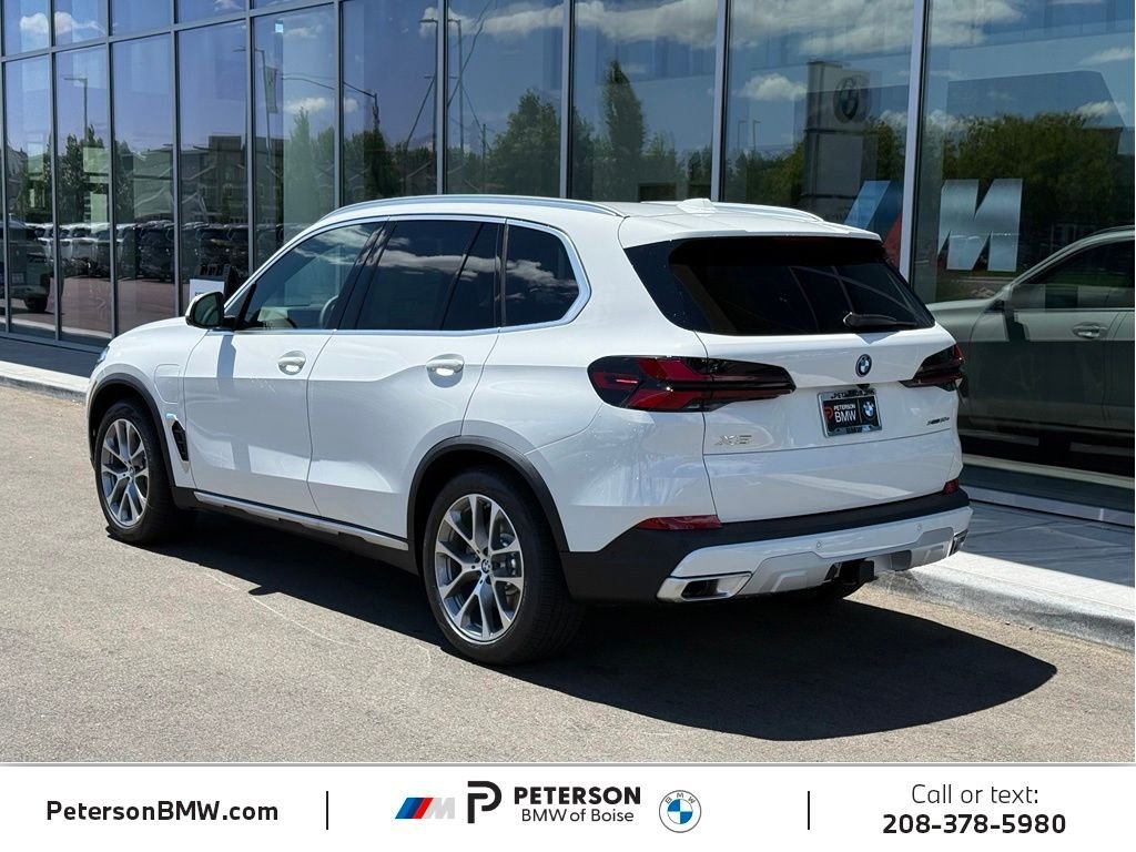 New 2026 Alpine White BMW xDrive50e image 3