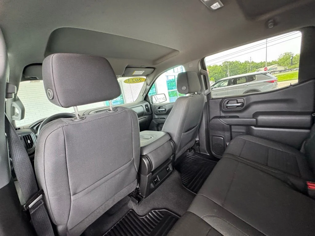Used 2023 Gray Chevrolet Custom image 23