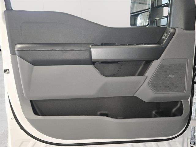 New 2026 Oxford White Ford F-250® XL image 97