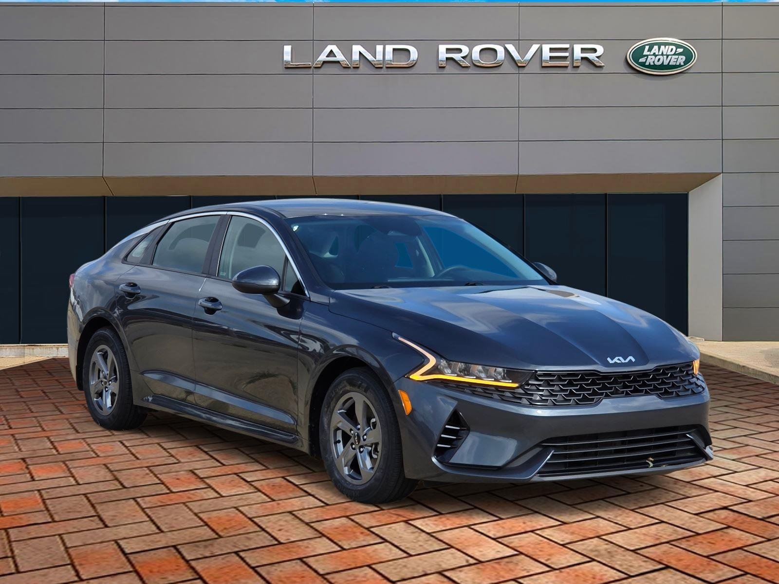 Used 2024 Gravity Gray Kia LXS image 3