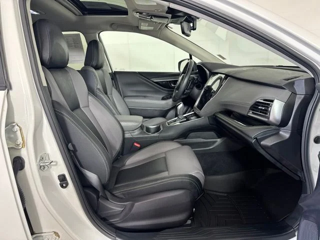Used 2024 Crystal White Pearl Subaru Onyx Edition image 4
