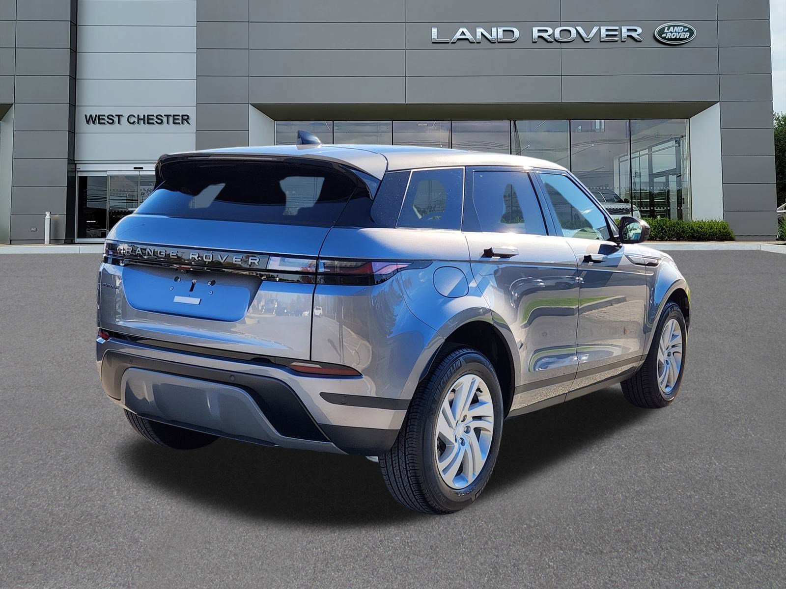 Used 2026 Eiger Grey Metallic Land Rover S image 4