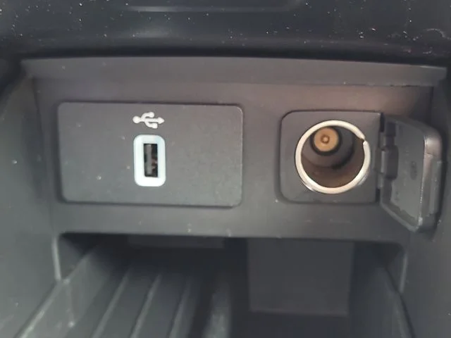 Used 2018 Silver Ford Limited image 31