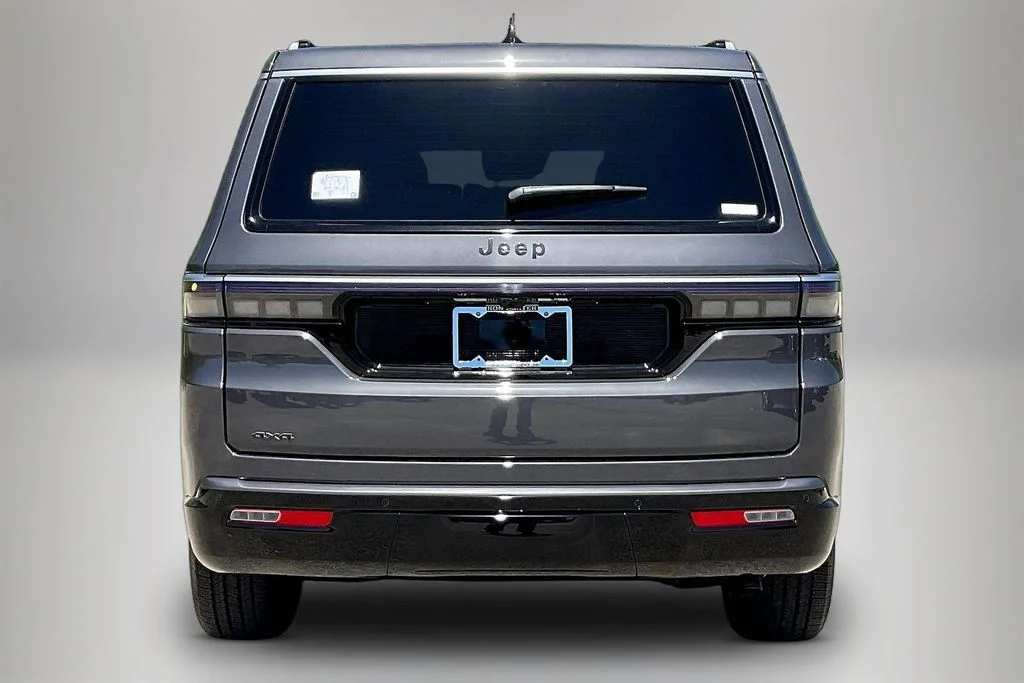 New 2026 Jeep Grand Wagoneer 4D Sport Utility