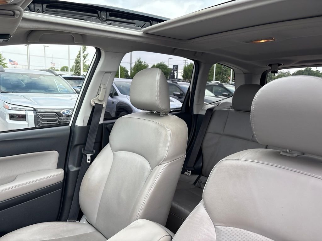 Used 2014 White Subaru 2.5i Limited image 5