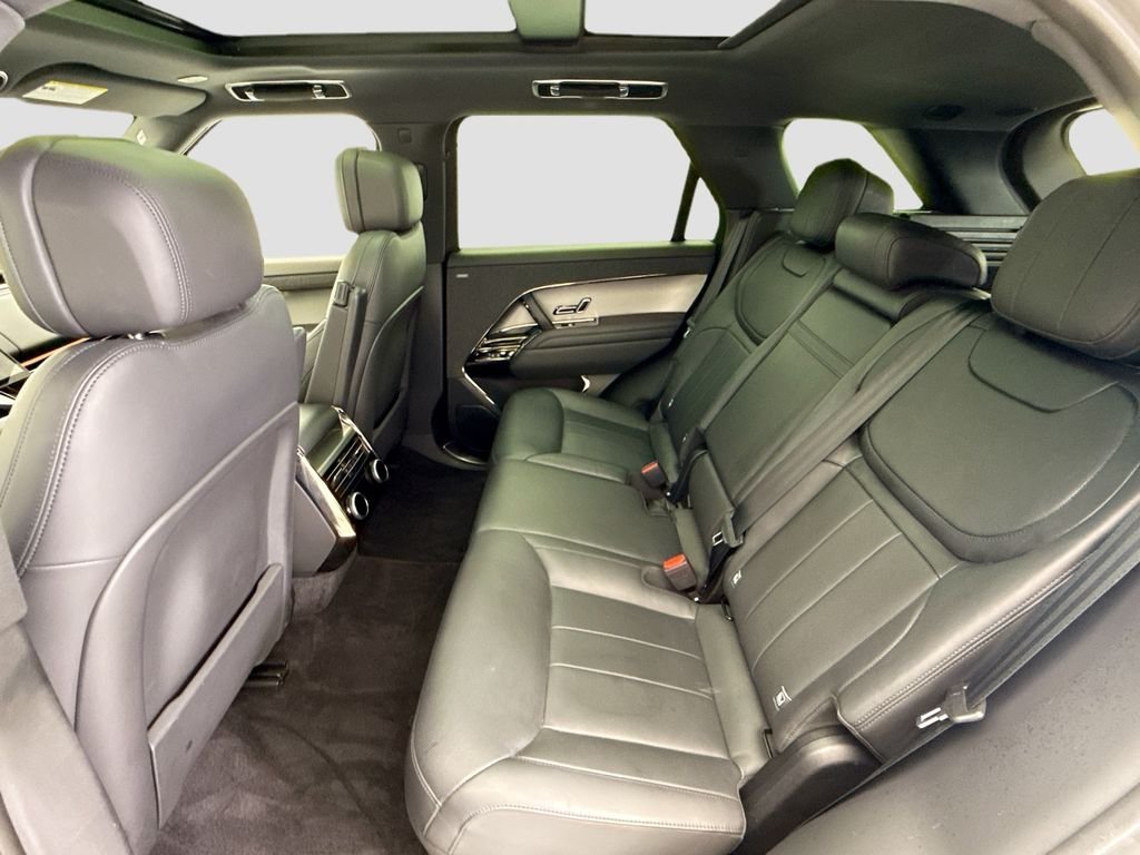 Used 2024 Fuji White Land Rover Dynamic SE image 20