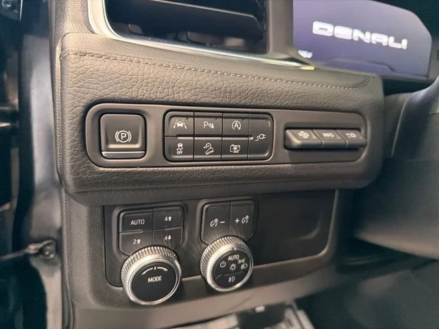 Used 2022 Black GMC Denali image 26