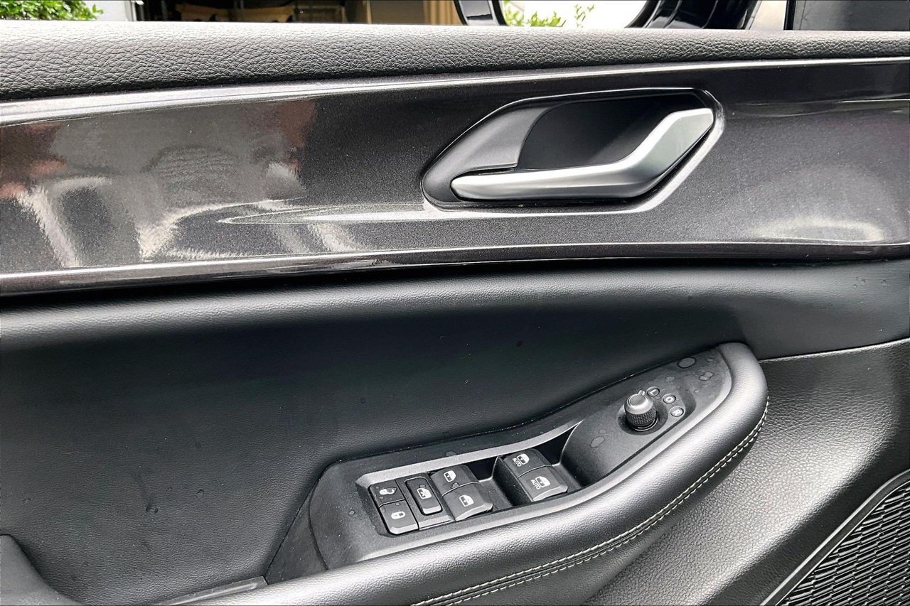 Used 2023 White Jeep Altitude X image 24