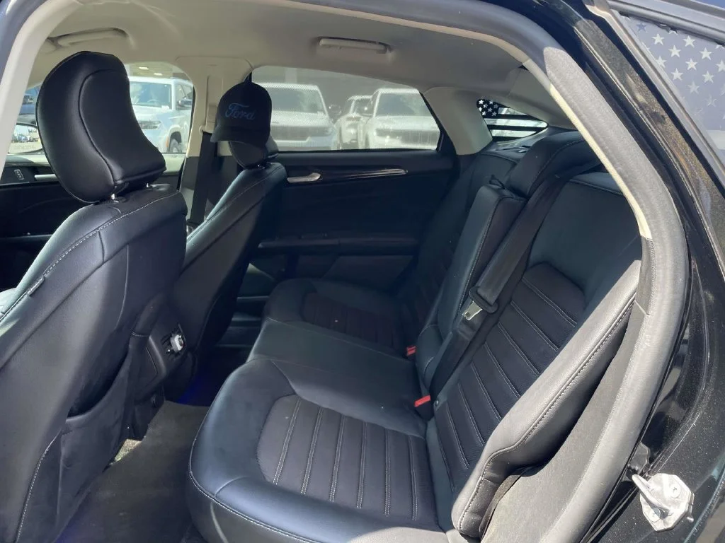 Used 2018 Black Ford SE image 14