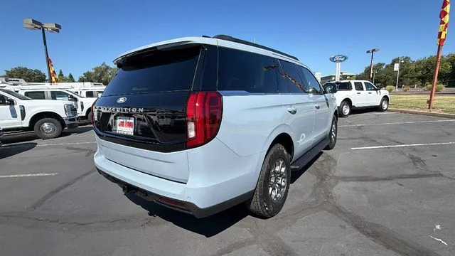 New 2027 Glacier Gray Metallic Tri-Coat Ford Active image 4