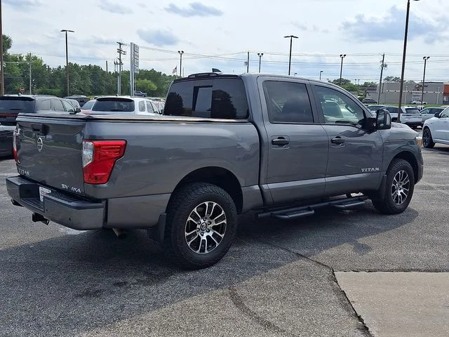 Used 2022 Gray Nissan SV image 2
