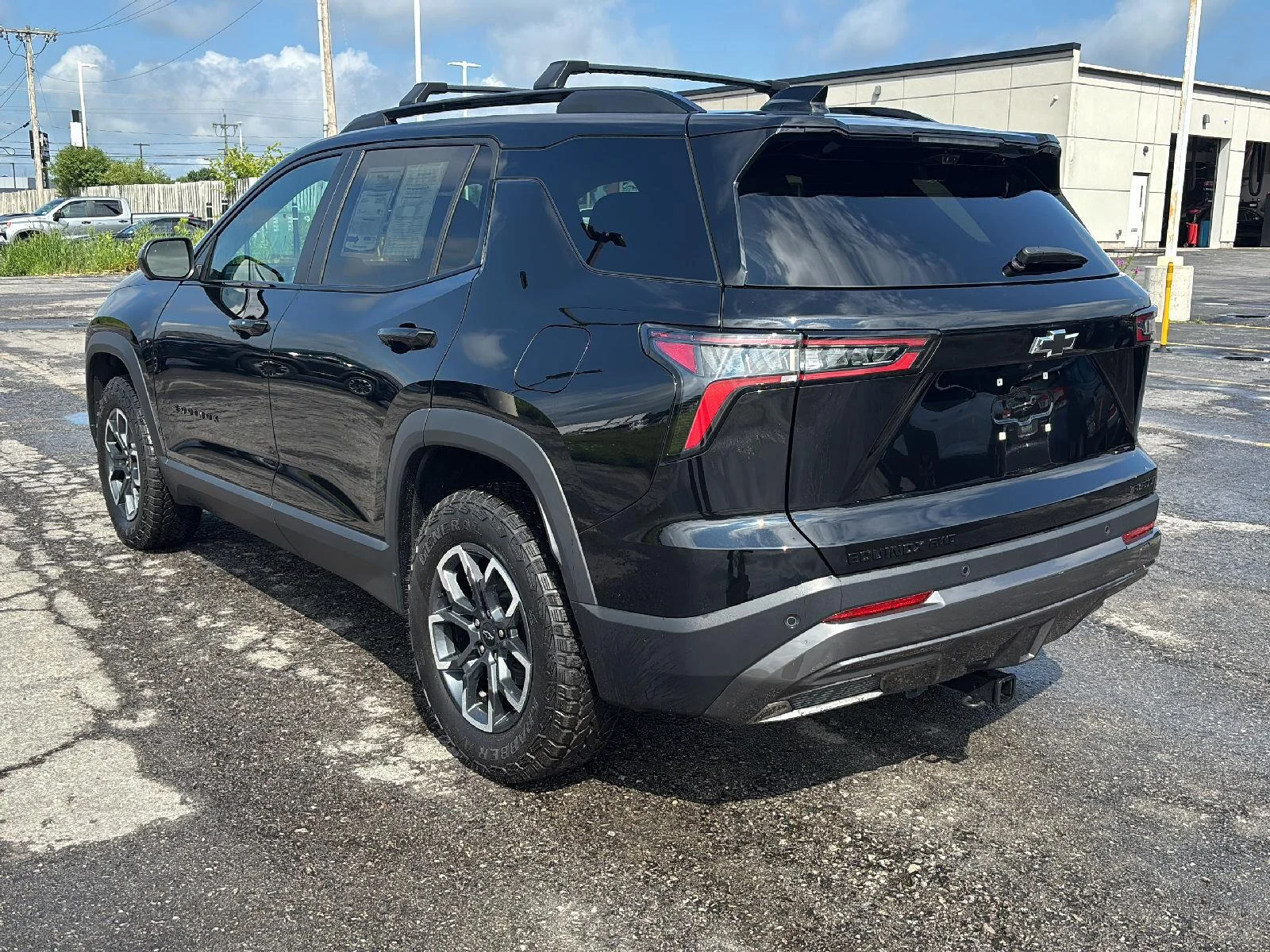 Used 2025 Mosaic Black Metallic Chevrolet ACTIV image 6