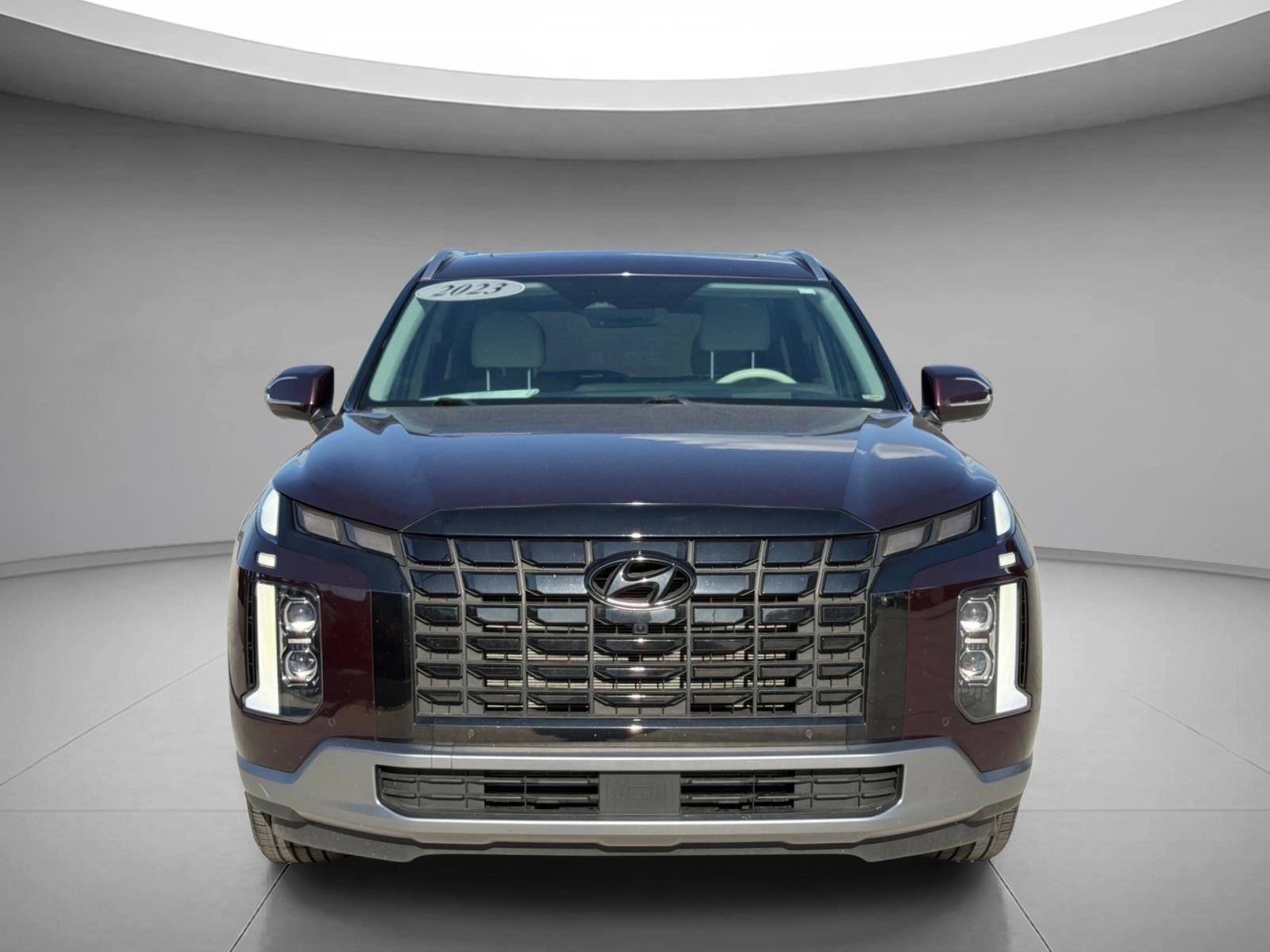 Used 2023 Sierra Burgundy Hyundai Limited image 11