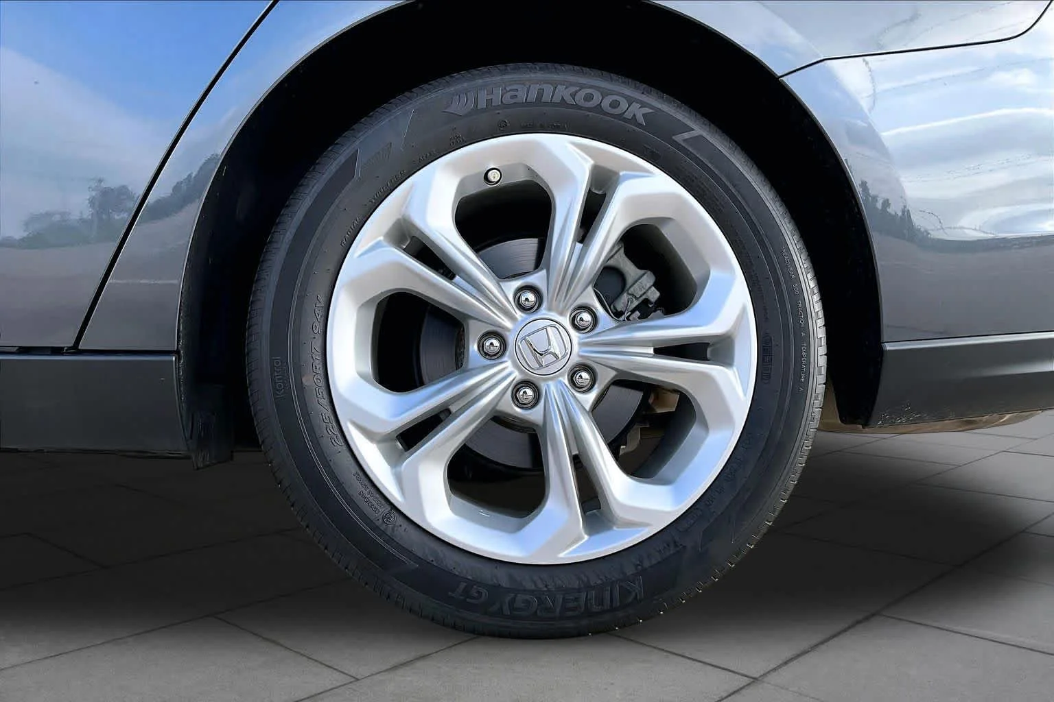Used 2024 Meteorite Gray Metallic Honda LX image 10