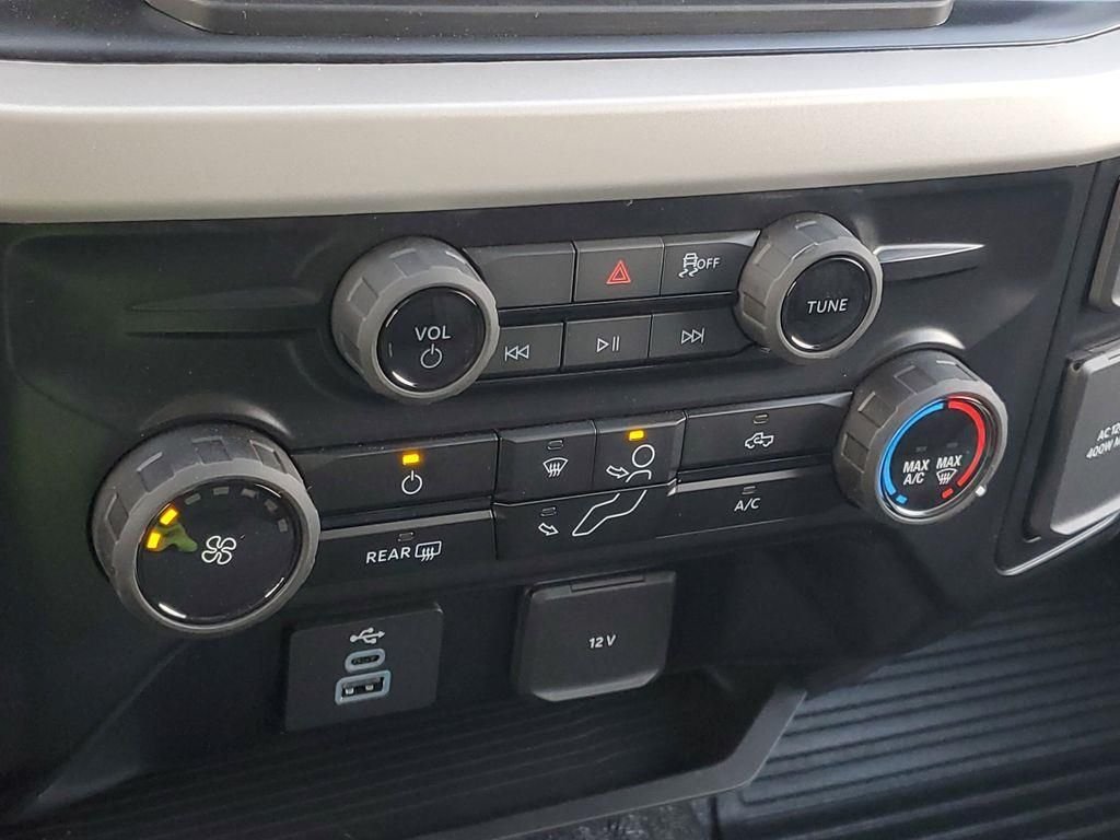 New 2026 Oxford White Ford F-550® XL image 19