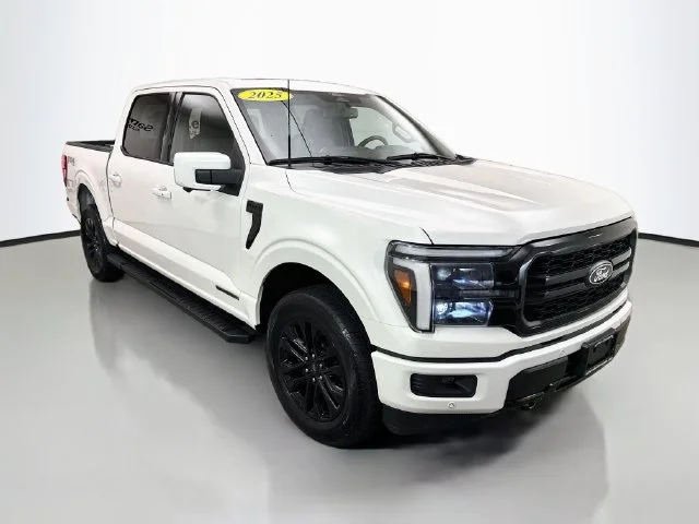 Used 2025 White Metallic Ford Lariat image 1